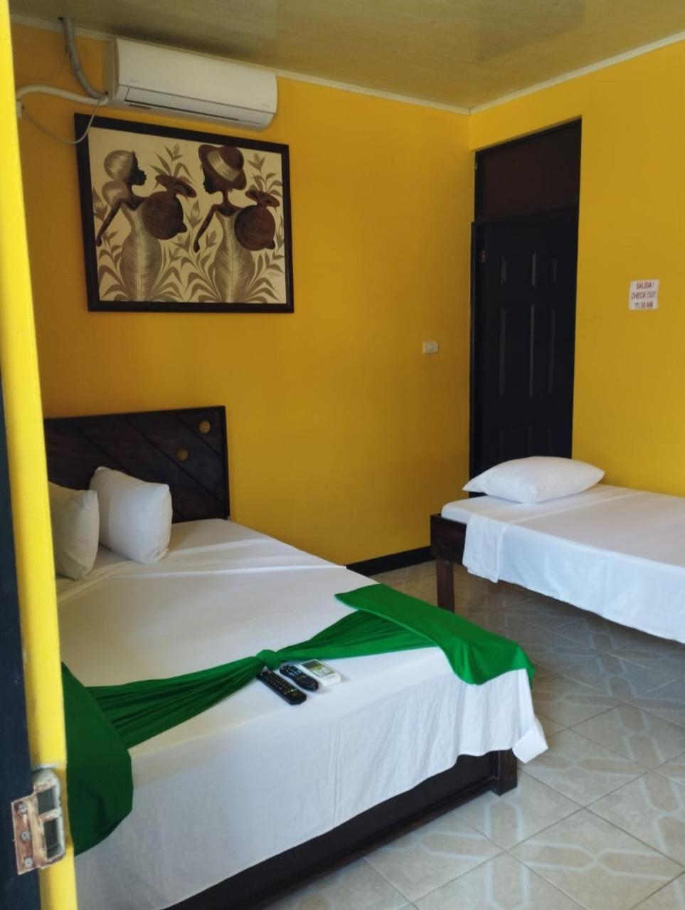 Cabinas Hukats Secret Jungle Puerto Viejo de Talamanca 外观 照片